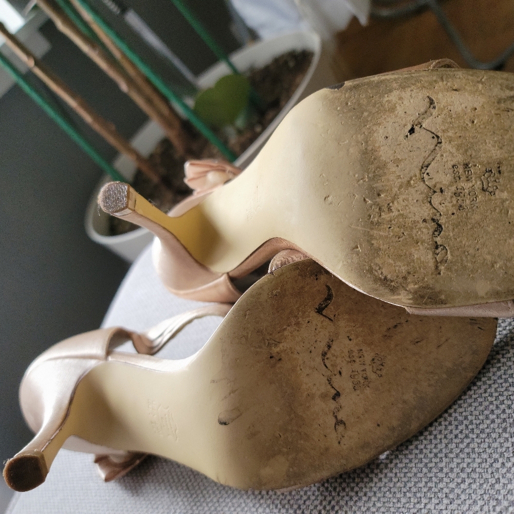 Heels - Picture 4 of 10